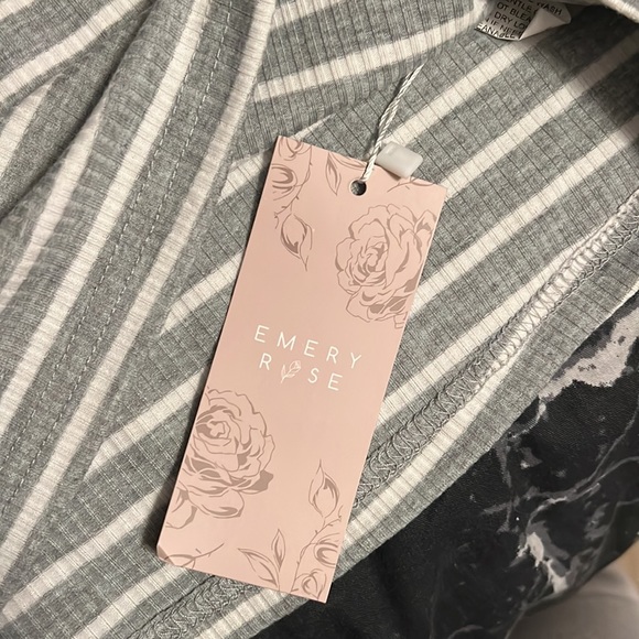 Emery Rose Tank Top - Picture 2 of 2